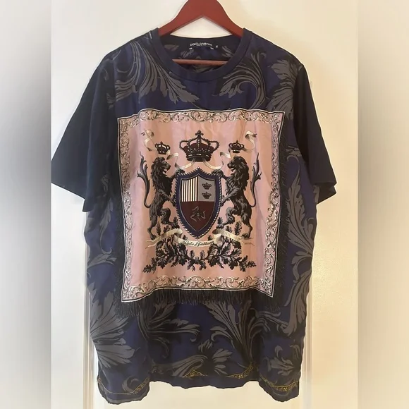 Dolce Gabbana Navy Lion Crest Graphic Tee Size 56 Gently Used